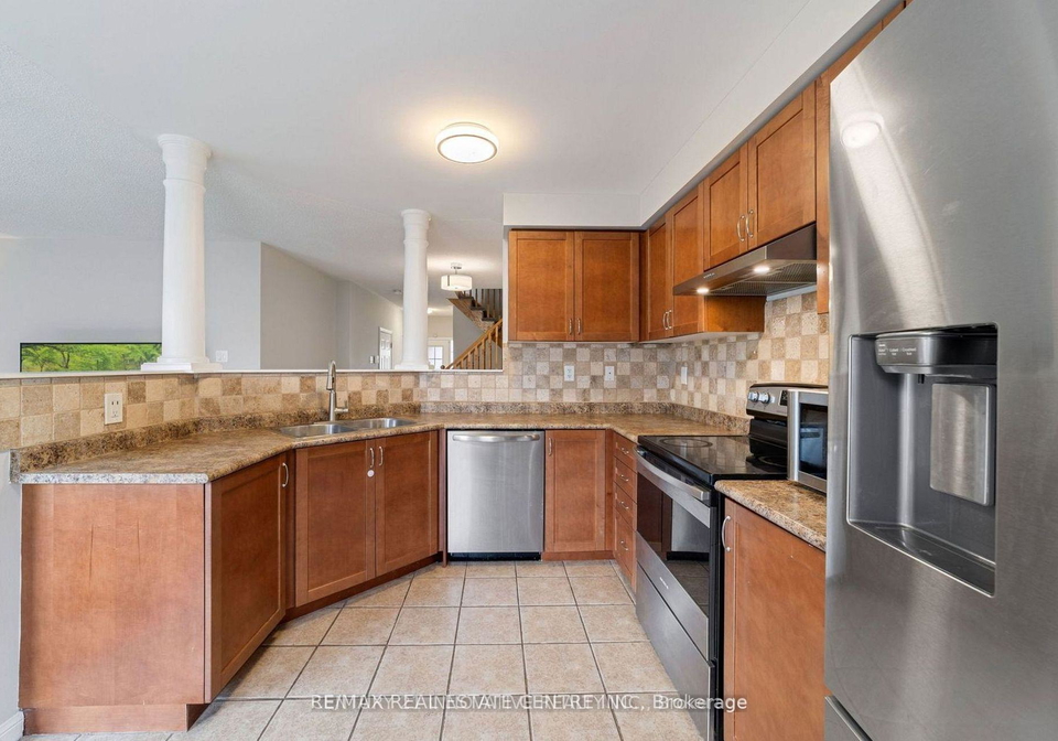 809-stark-circle-milton-ontario-w13075492