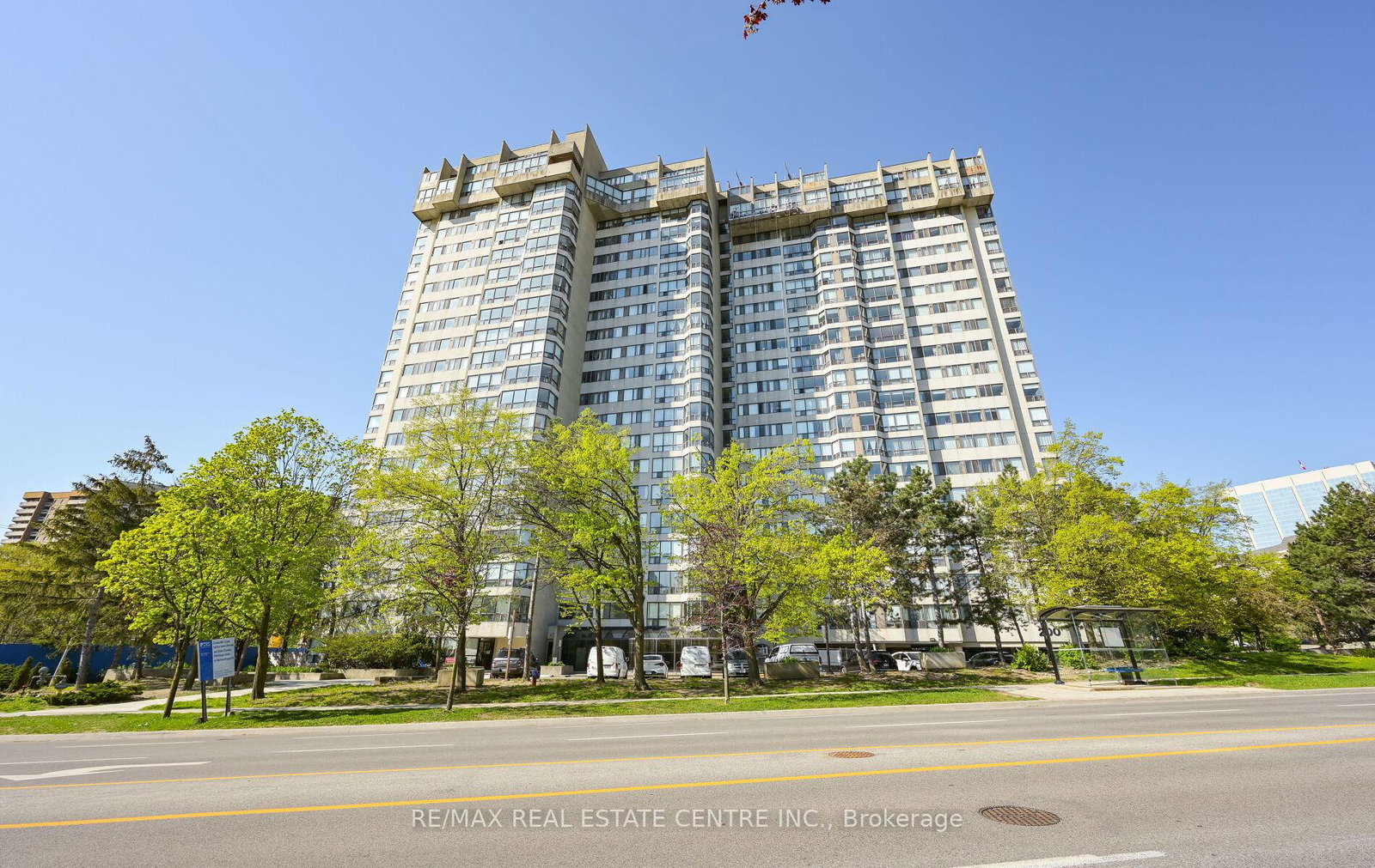 200-robert-speck-parkway-mississauga-ontario-w13075526