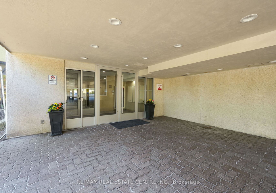 200-robert-speck-parkway-mississauga-ontario-w13075526