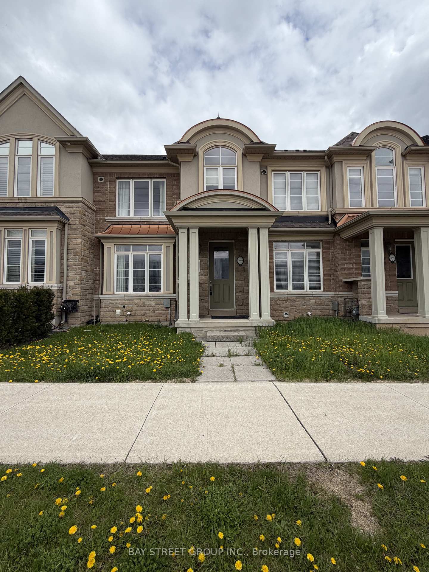 3099-neyagawa-boulevard-oakville-ontario-w13075580