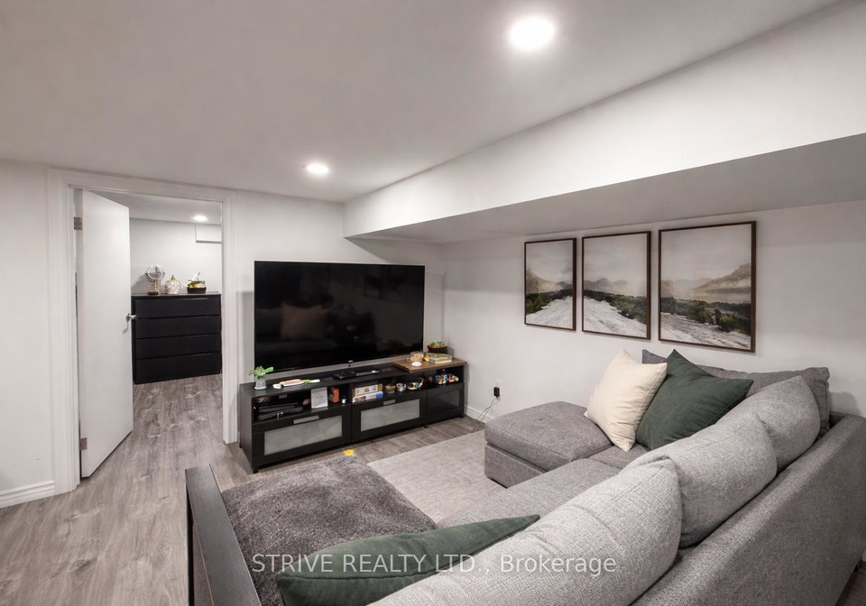 23-burnfield-lower-avenue-toronto-ontario-w13075772