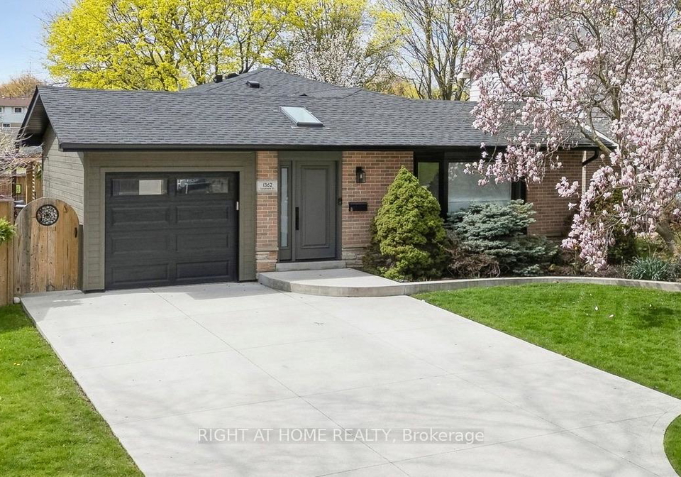 1362-sycamore-drive-burlington-ontario-w13075990
