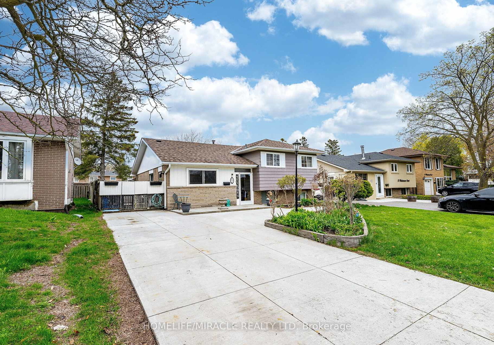 53-windermere-court-brampton-ontario-w13076044