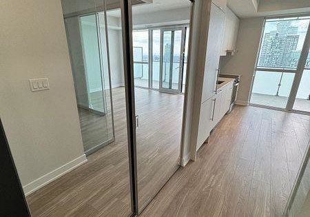 430-square-one-drive-mississauga-ontario-w13076140