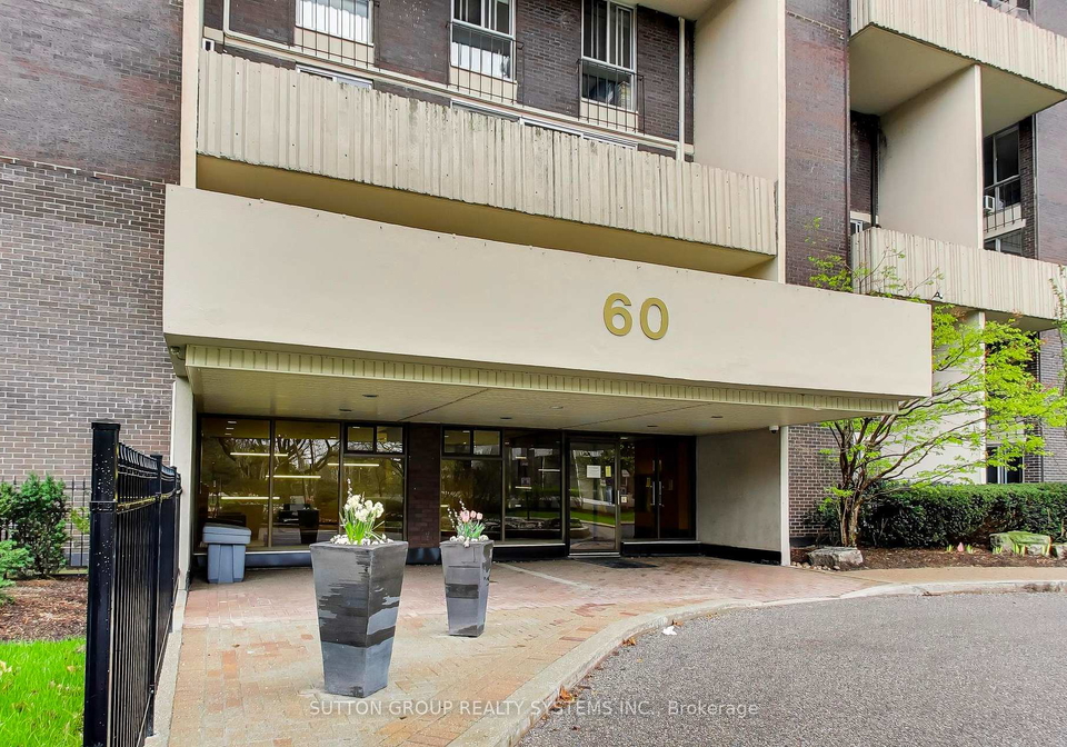60-southport-street-toronto-ontario-w13076624