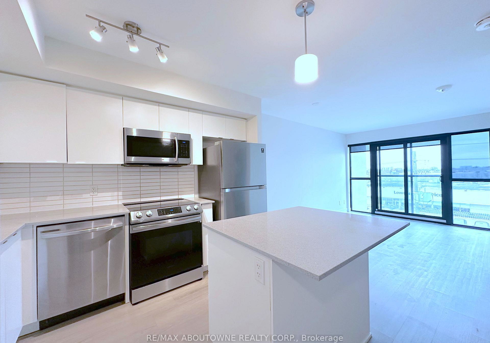 3385-dundas-street-w-toronto-ontario-w13076752