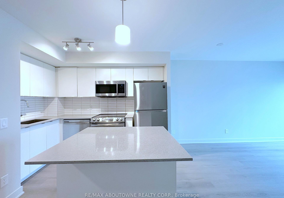 3385-dundas-street-w-toronto-ontario-w13076752