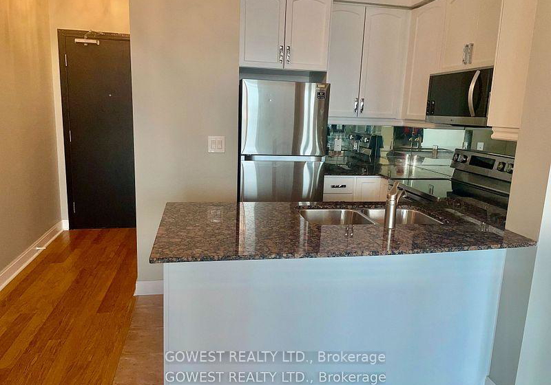 90-absolute-avenue-mississauga-ontario-w13076764