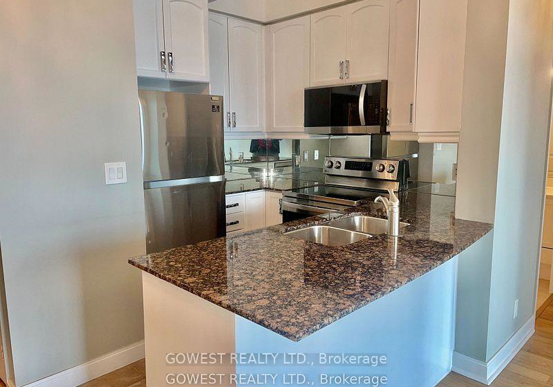 90-absolute-avenue-mississauga-ontario-w13076764
