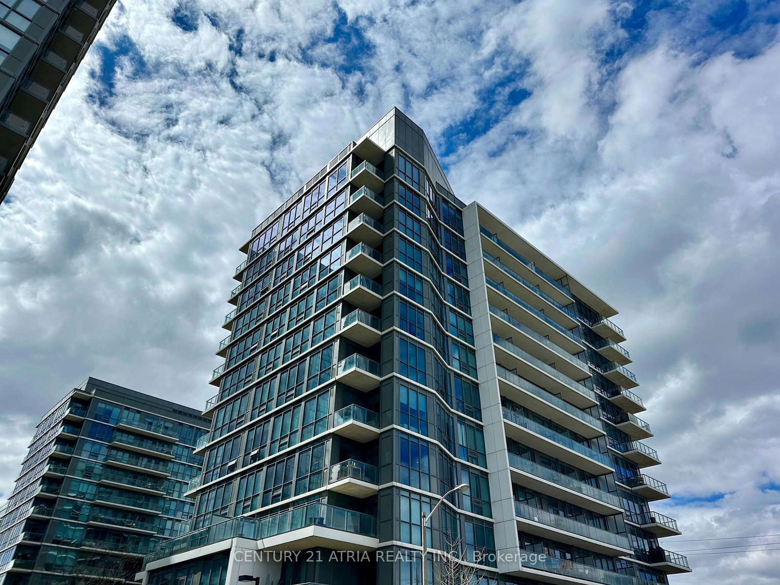 1185-the-queensway-avenue-etobicoke-ontario-w13076982