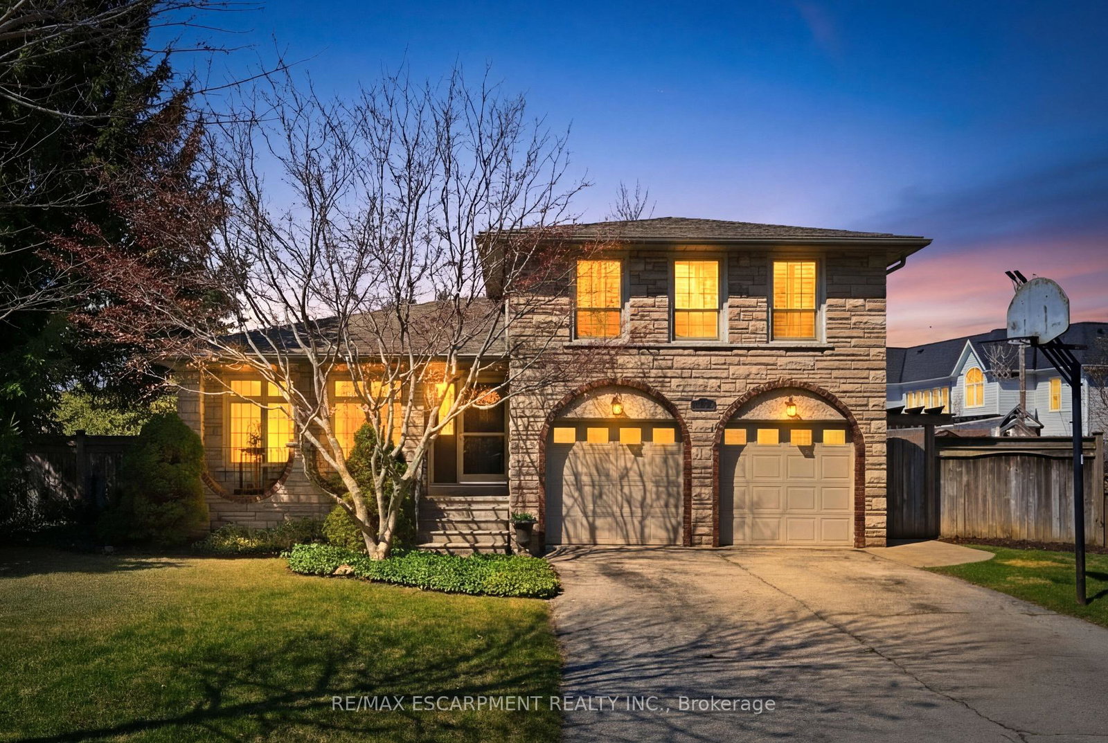 248-applevale-court-burlington-ontario-w13076994