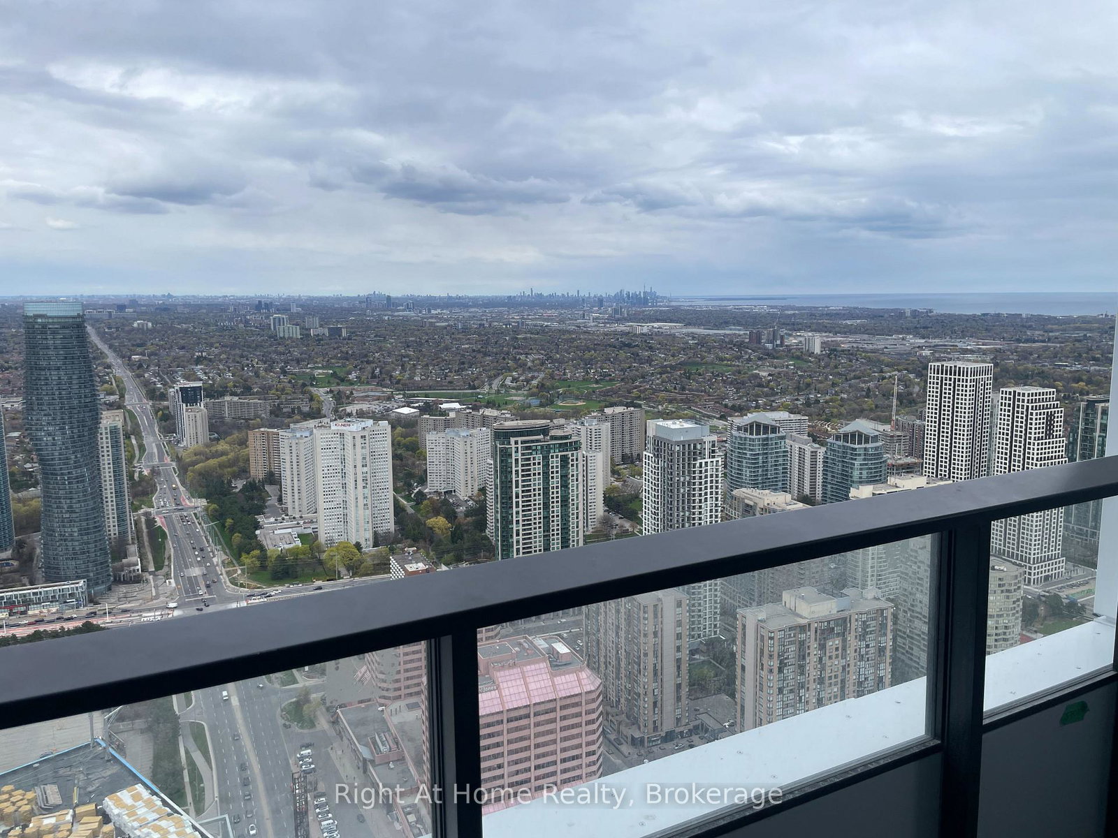 4015-the-exchange-street-mississauga-ontario-w13077140