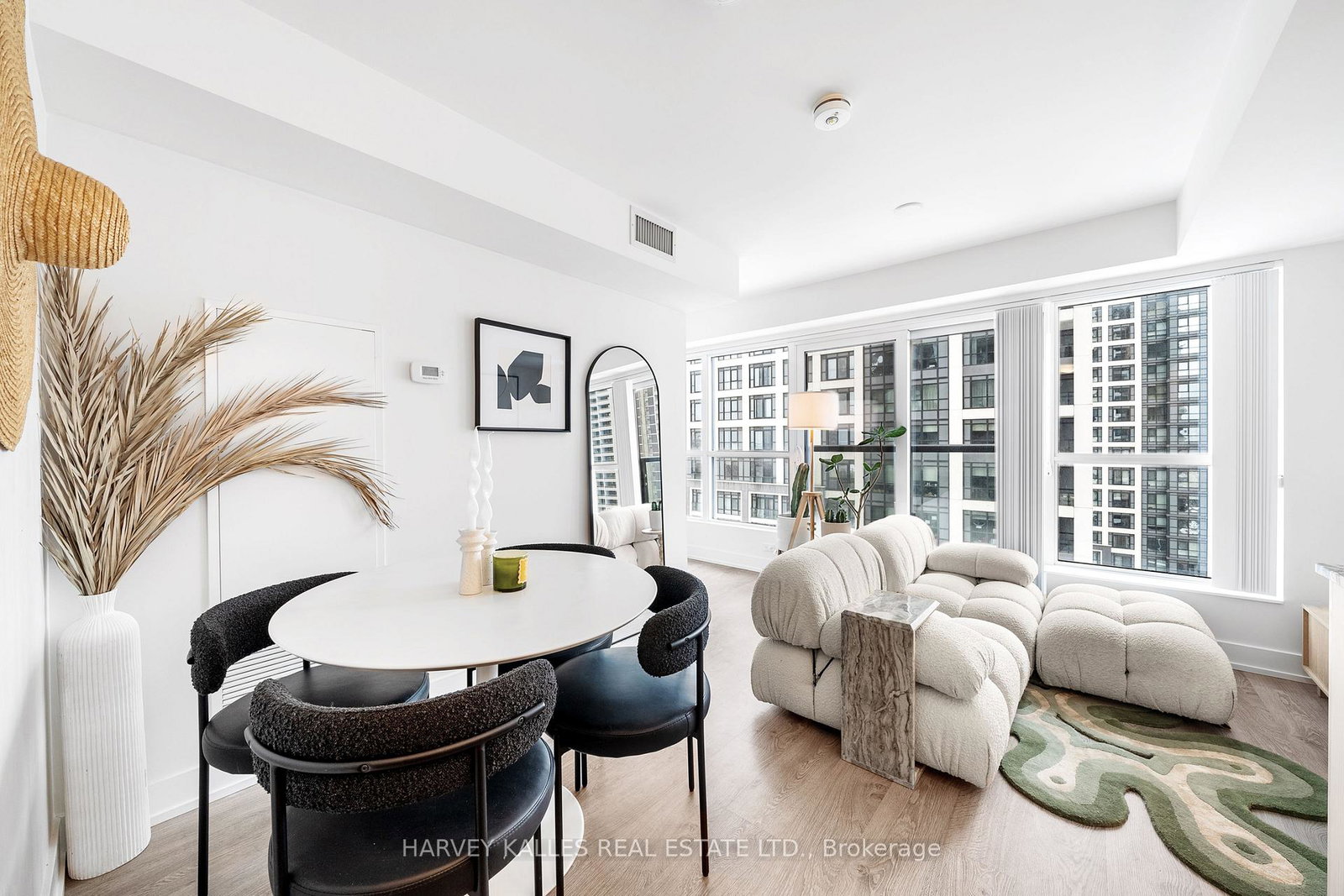 5-mabelle-avenue-etobicoke-ontario-w13077392