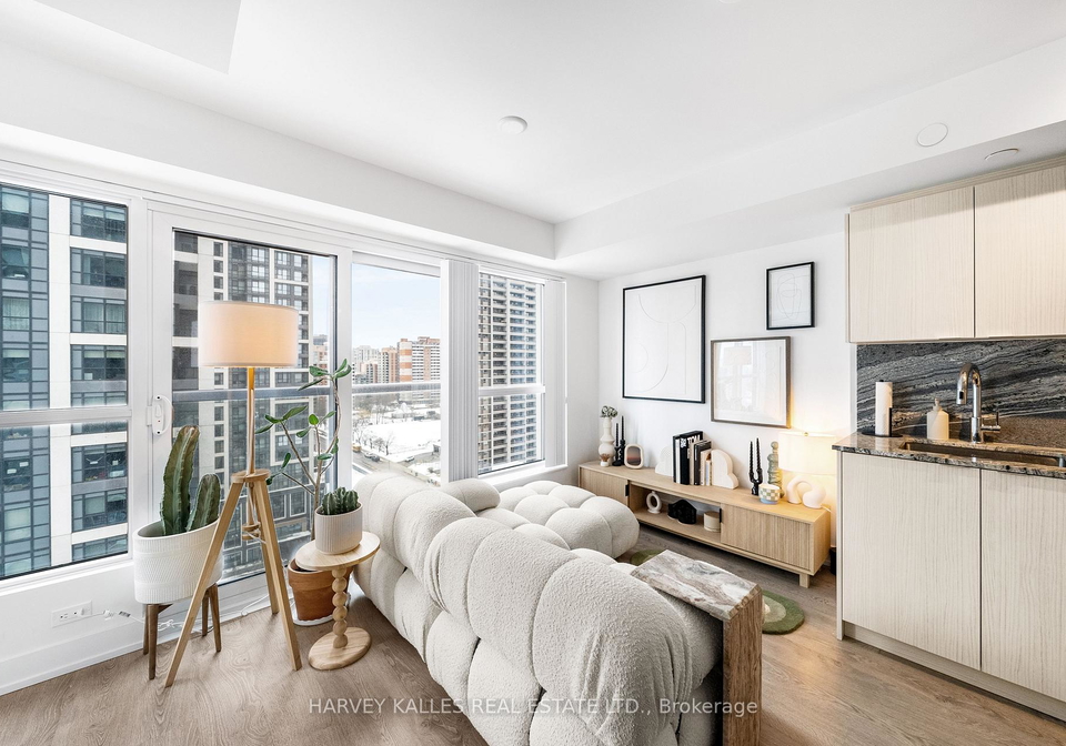 5-mabelle-avenue-etobicoke-ontario-w13077392