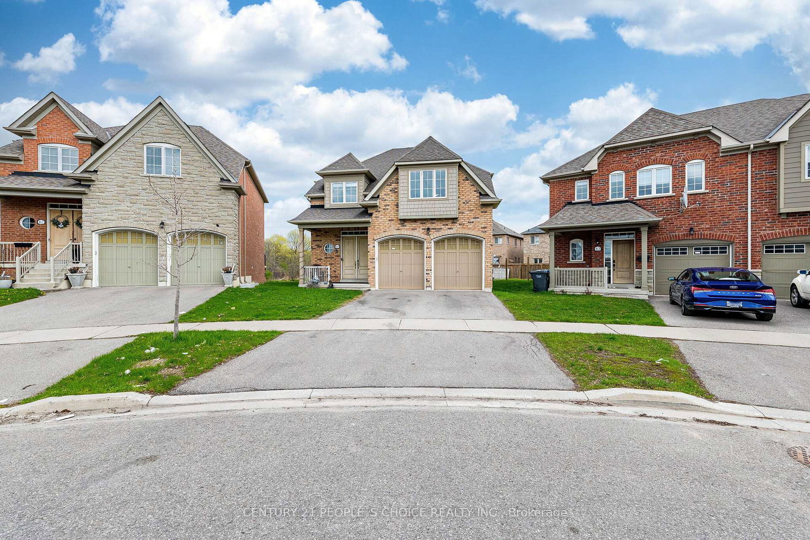 65-honeyview-trail-brampton-ontario-w13077626