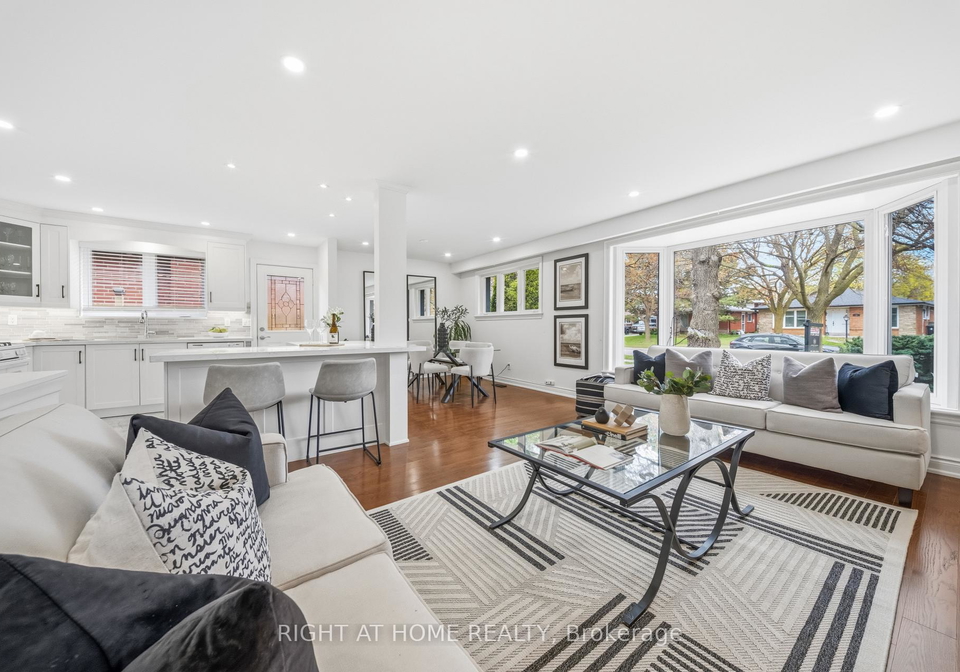 11-farley-crescent-etobicoke-ontario-w13077882