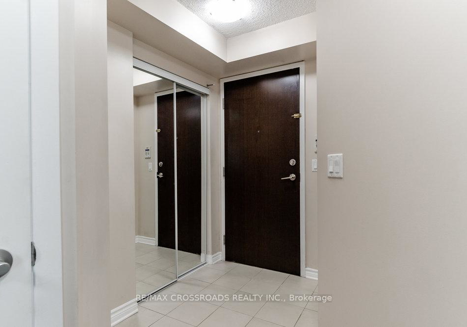 215-sherway-gardens-road-etobicoke-ontario-w13077984