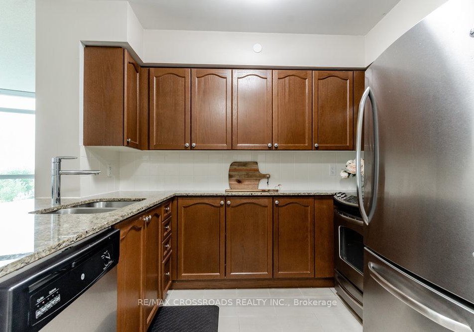 215-sherway-gardens-road-etobicoke-ontario-w13077984