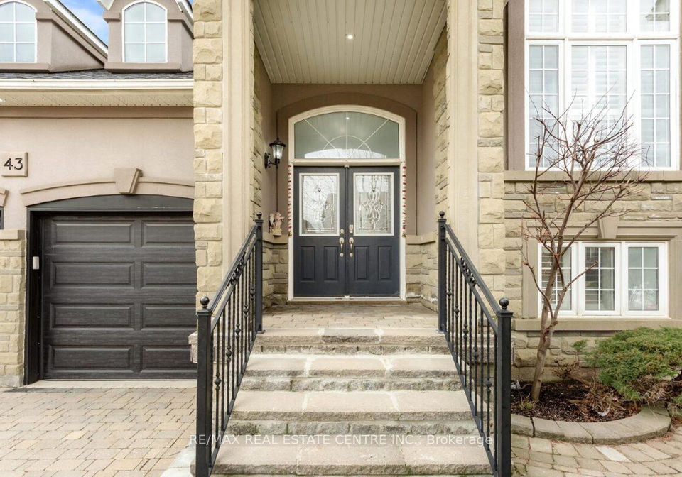 43-donherb-crescent-caledon-ontario-w13078266