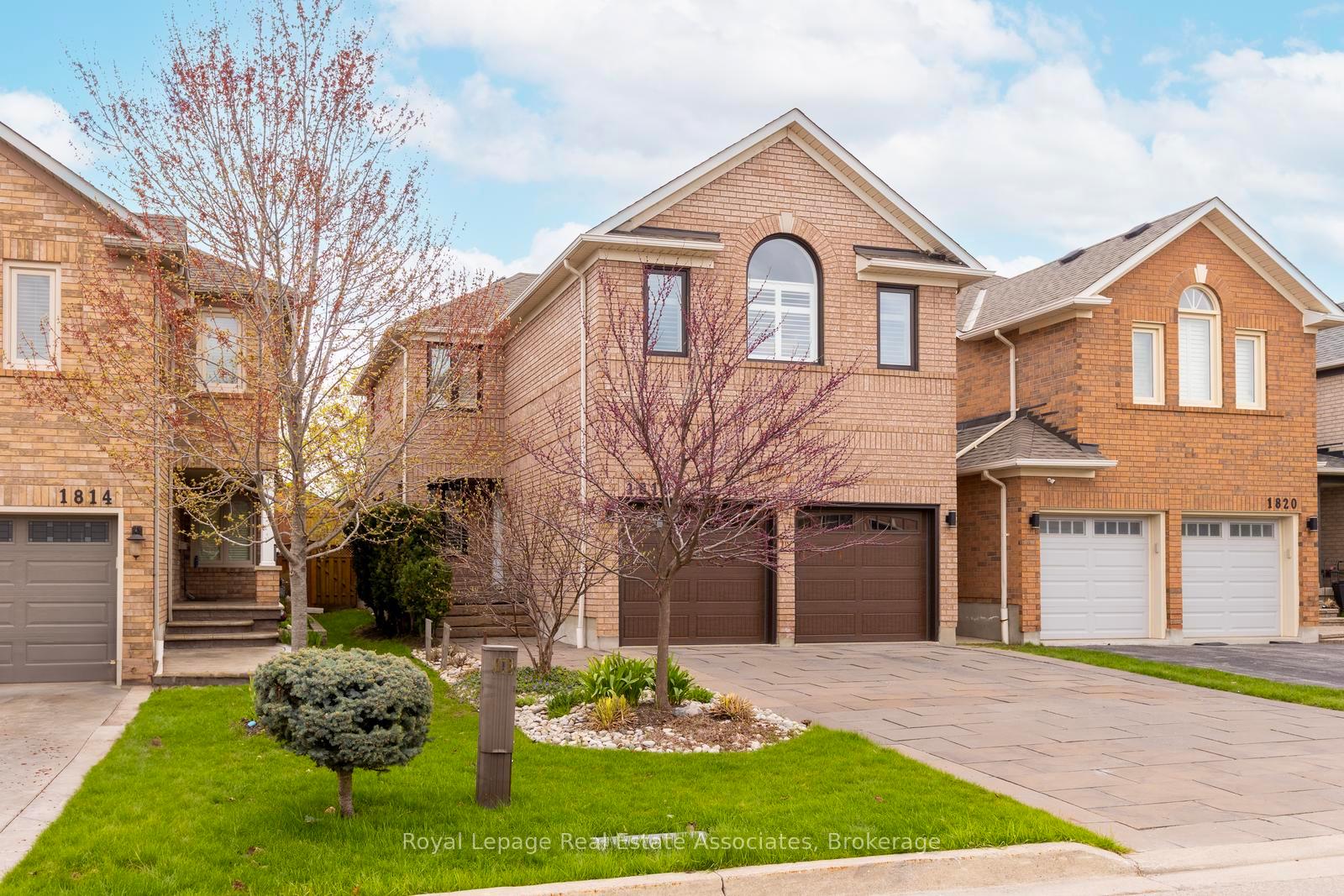1818-bridlington-court-mississauga-ontario-w13078322