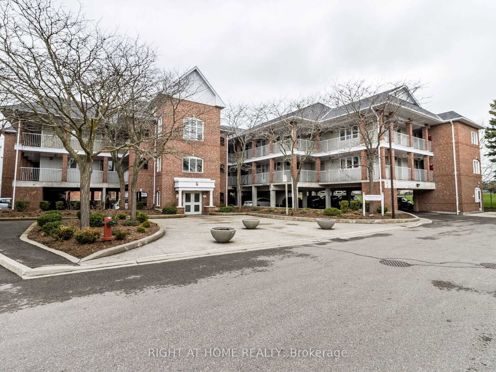 101-bristol-road-e-mississauga-ontario-w13078324