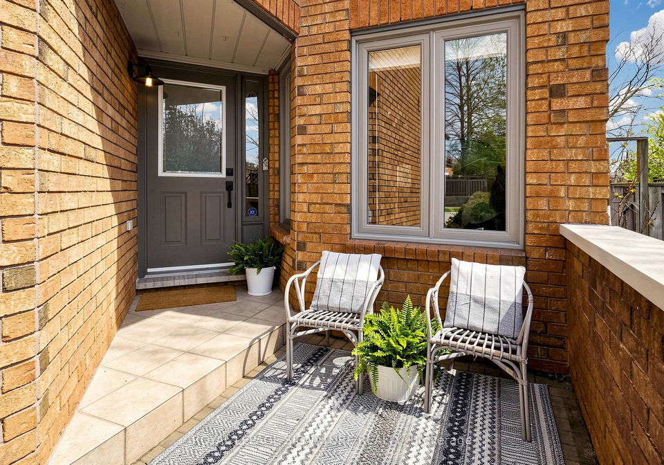 2015-brays-lane-oakville-ontario-w13078430