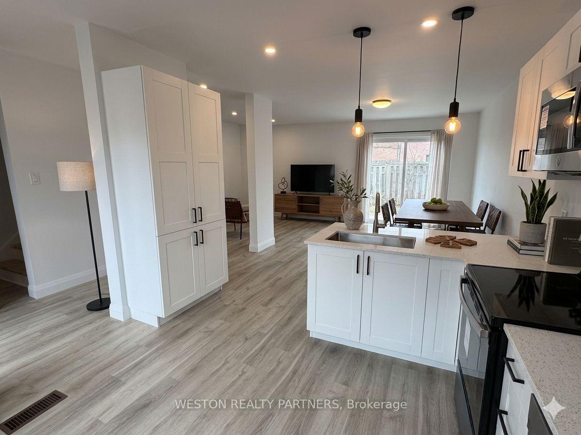 3030-driftwood-drive-n-burlington-ontario-w13078594