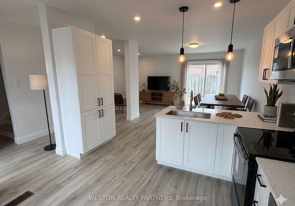 3030-driftwood-drive-n-burlington-ontario-w13078594