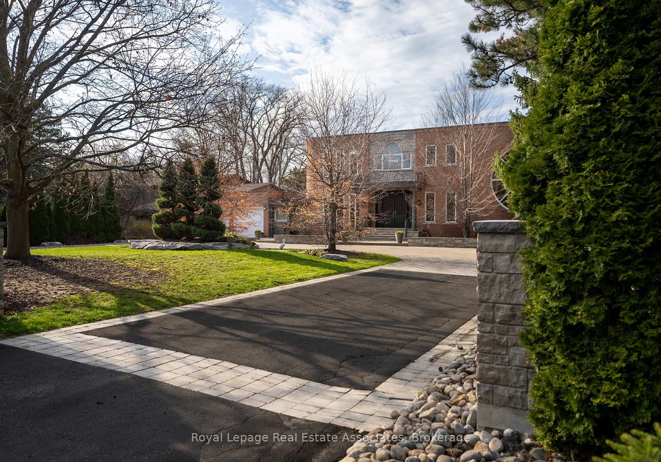 12-westmount-park-road-etobicoke-ontario-w13078768