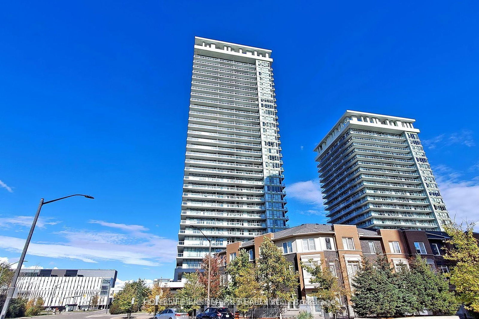 360-square-one-drive-mississauga-ontario-w13079308