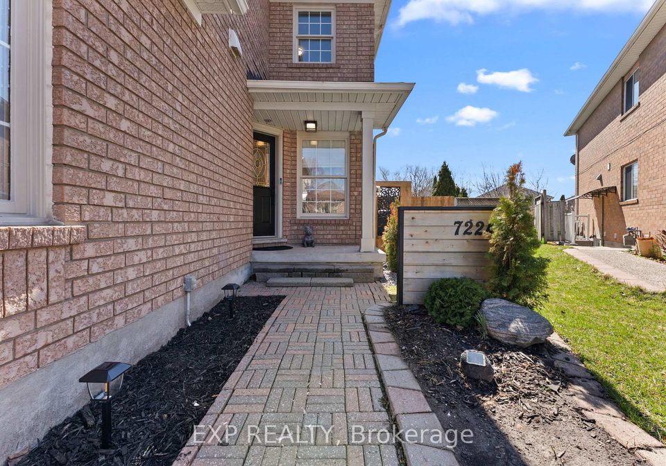 7224-visor-gate-mississauga-ontario-w13079346