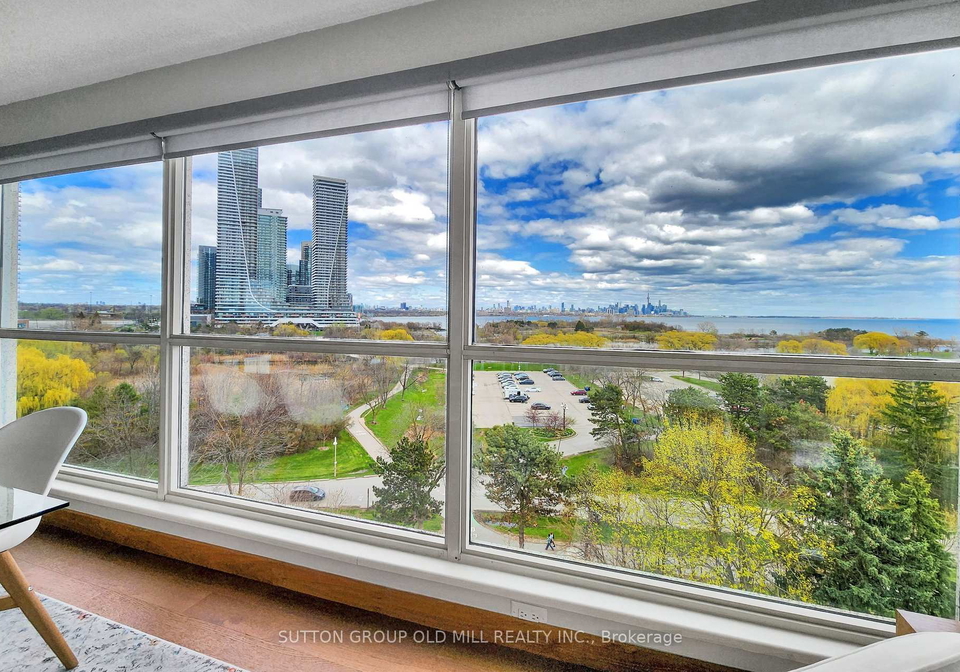 2261-lake-shore-boulevard-w-etobicoke-ontario-w13079516