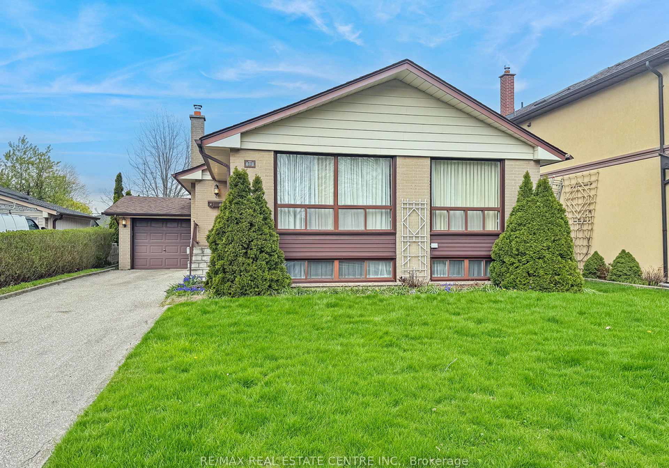 8-powburn-place-etobicoke-ontario-w13079676