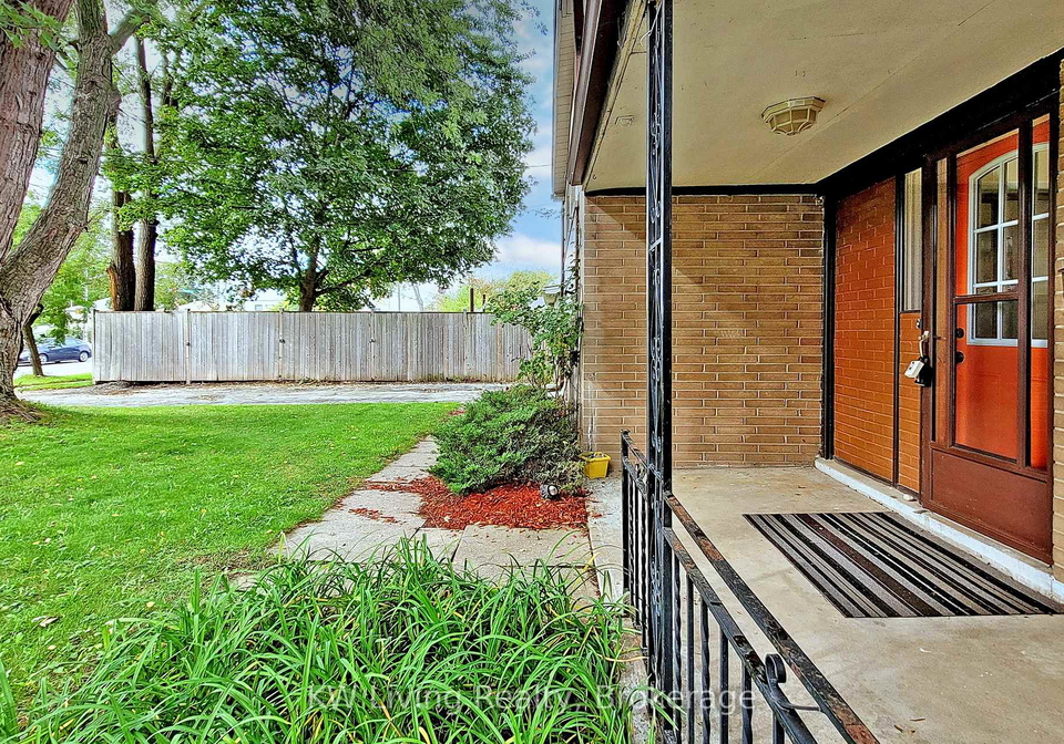591-fourth-line-oakville-ontario-w13079988