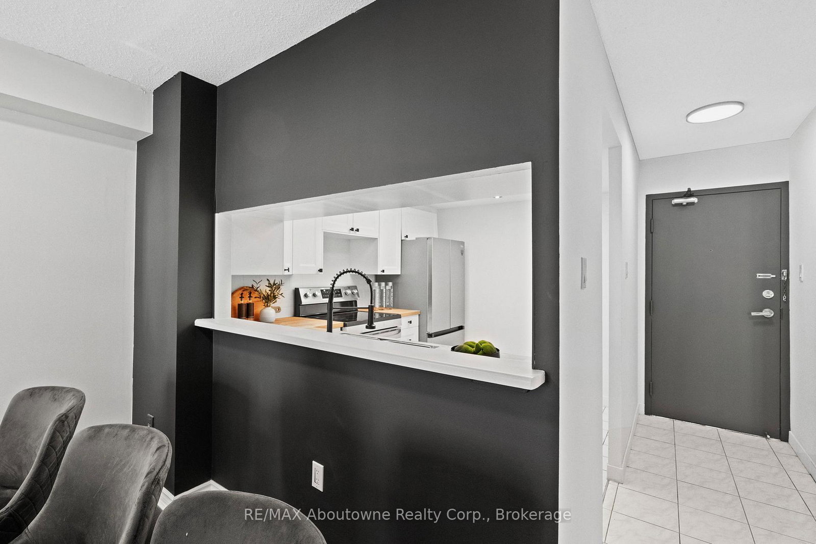 300-webb-drive-mississauga-ontario-w13080122