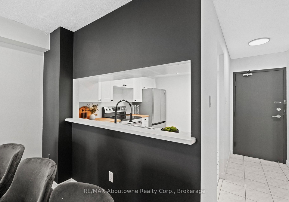 300-webb-drive-mississauga-ontario-w13080122
