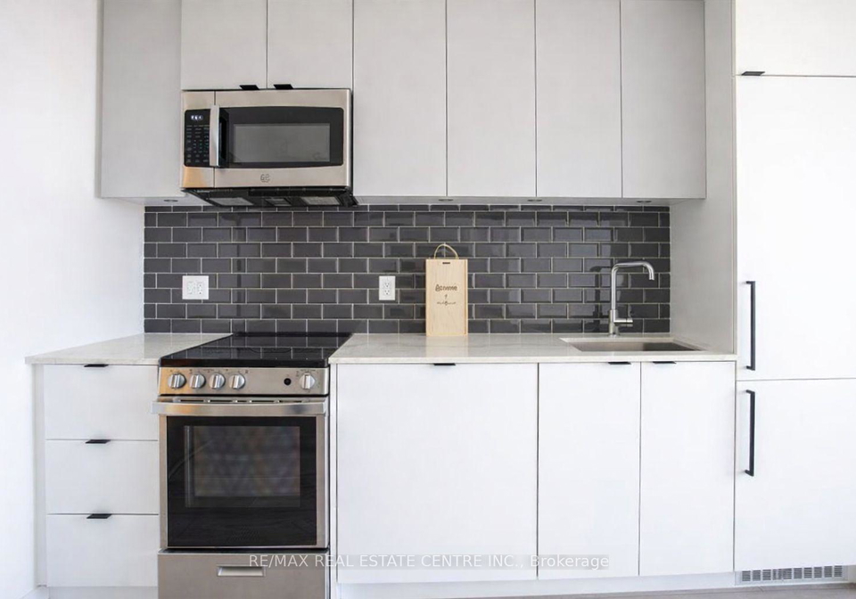 285-dufferin-street-toronto-ontario-w13080222