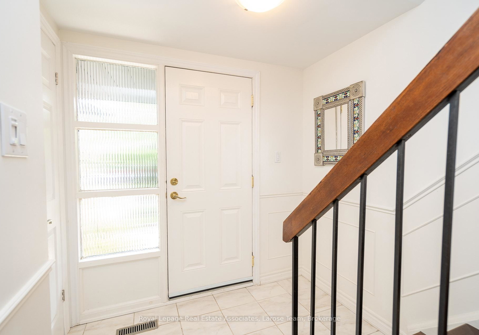 20-mineola-road-e-mississauga-ontario-w13080274