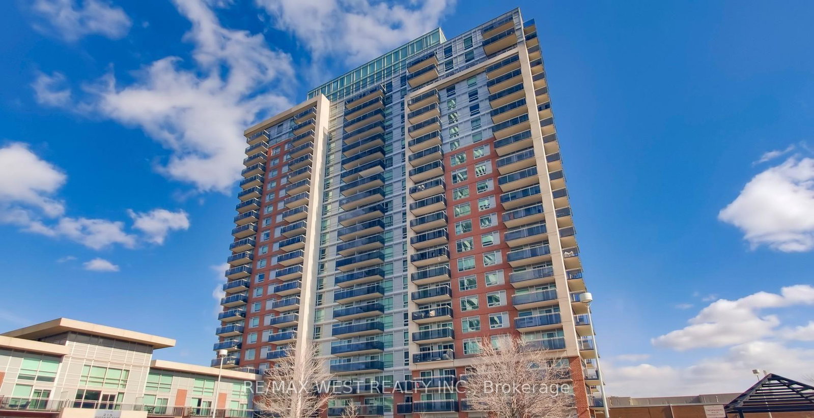 215-queen-street-e-brampton-ontario-w13080294