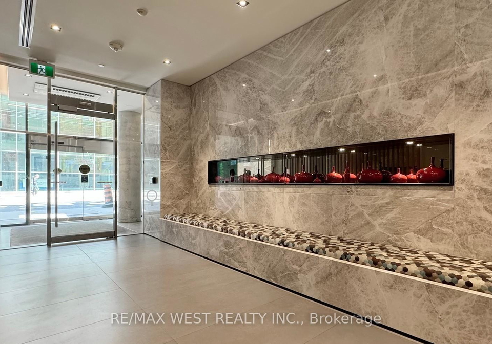 215-queen-street-e-brampton-ontario-w13080294