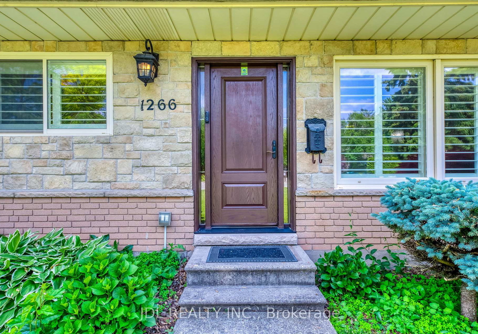 1266-lambeth-road-oakville-ontario-w13080342