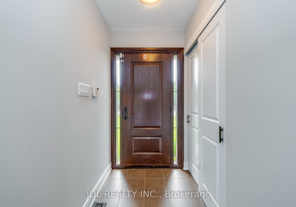 1266-lambeth-road-oakville-ontario-w13080342