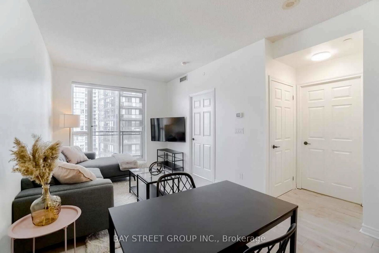 4011-brickstone-mews-mississauga-ontario-w13080504