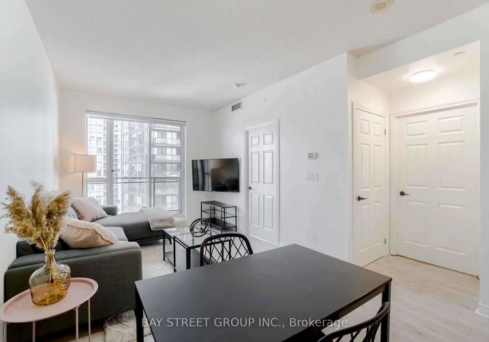 4011-brickstone-mews-mississauga-ontario-w13080504