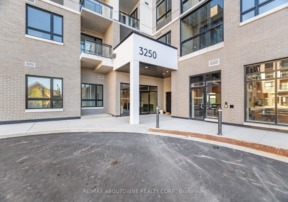 3250-carding-mill-trail-oakville-ontario-w13080662