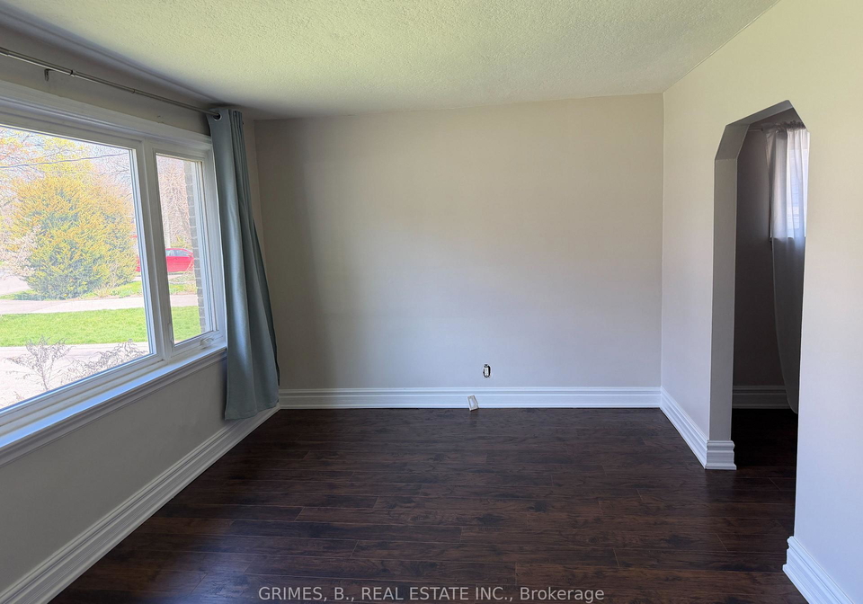 35-enfield-avenue-s-etobicoke-ontario-w13080750