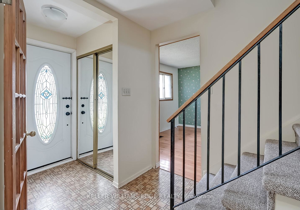 2463-bridge-road-oakville-ontario-w13081224