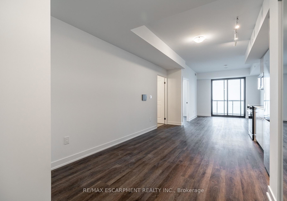 2075-lakeshore-boulevard-burlington-ontario-w13081234