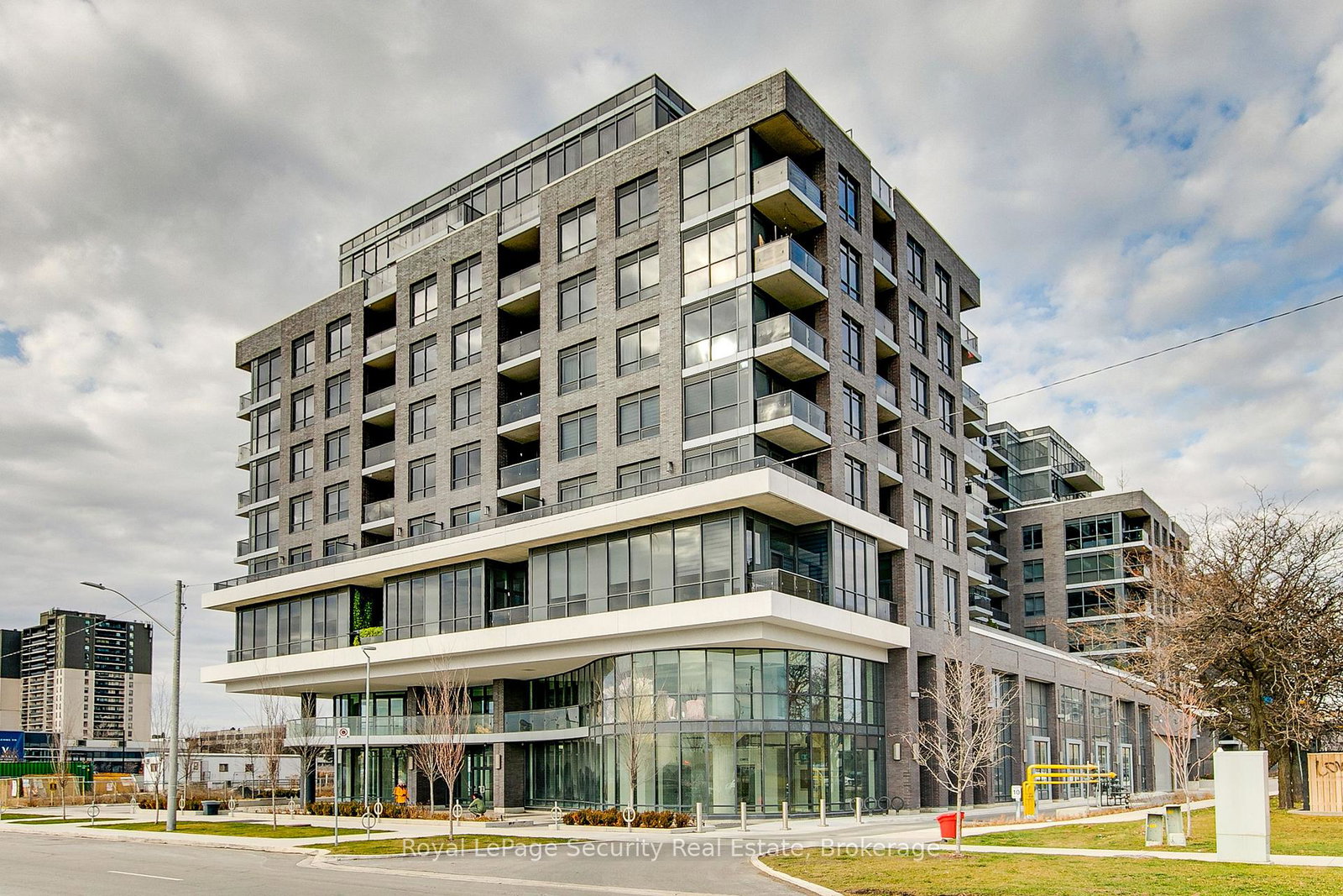 10-gibbs-road-etobicoke-ontario-w13081292