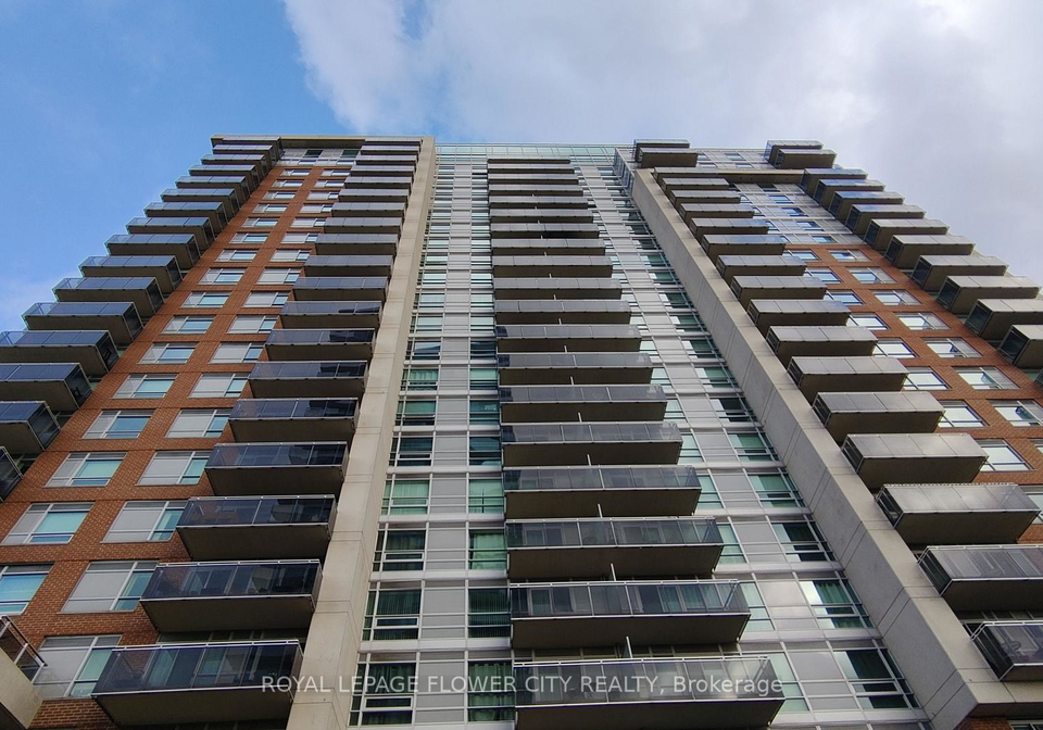 215-queen-street-brampton-ontario-w13081706